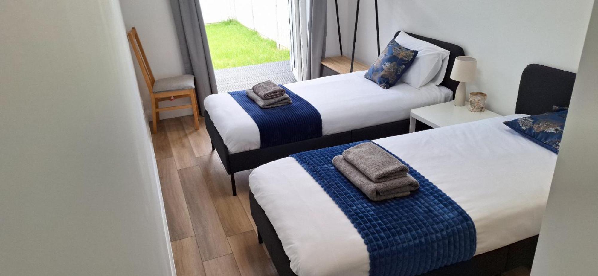 New 3 Bedrooms Flat In Ashford Near Heathrow Exterior foto