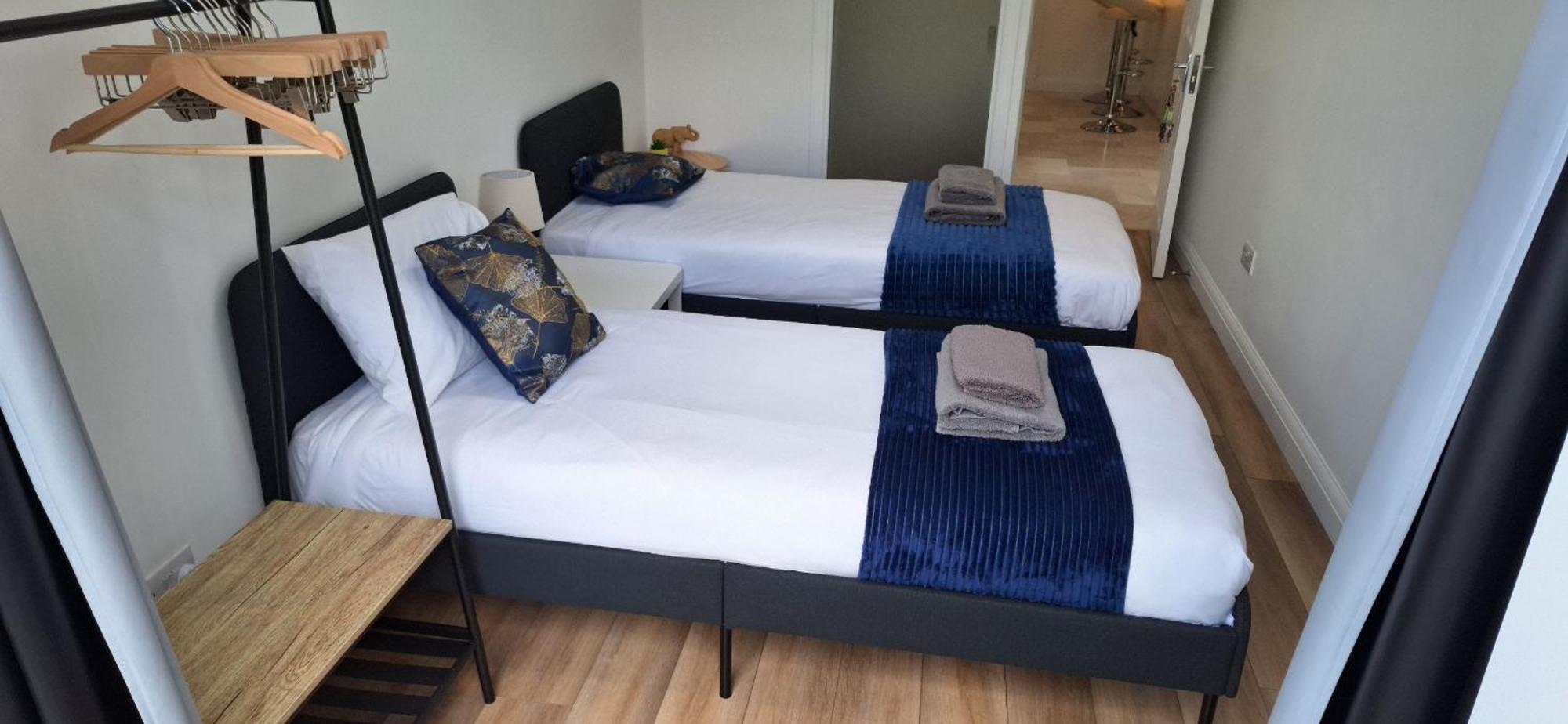 New 3 Bedrooms Flat In Ashford Near Heathrow Exterior foto