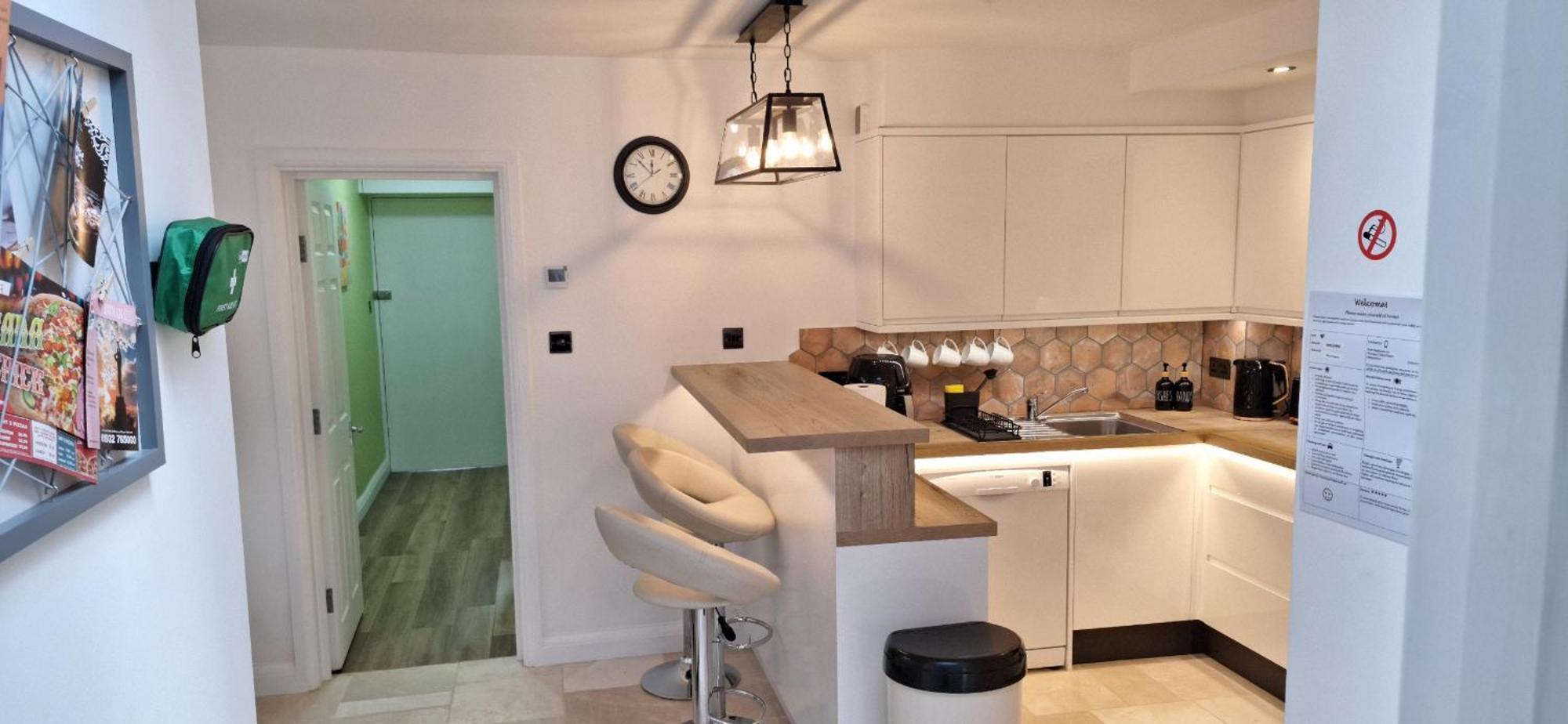 New 3 Bedrooms Flat In Ashford Near Heathrow Exterior foto